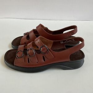 Clarks Sunbeat Springers Leather Sandals Sz 8 Brown Triple Strap Slingback Comfy
